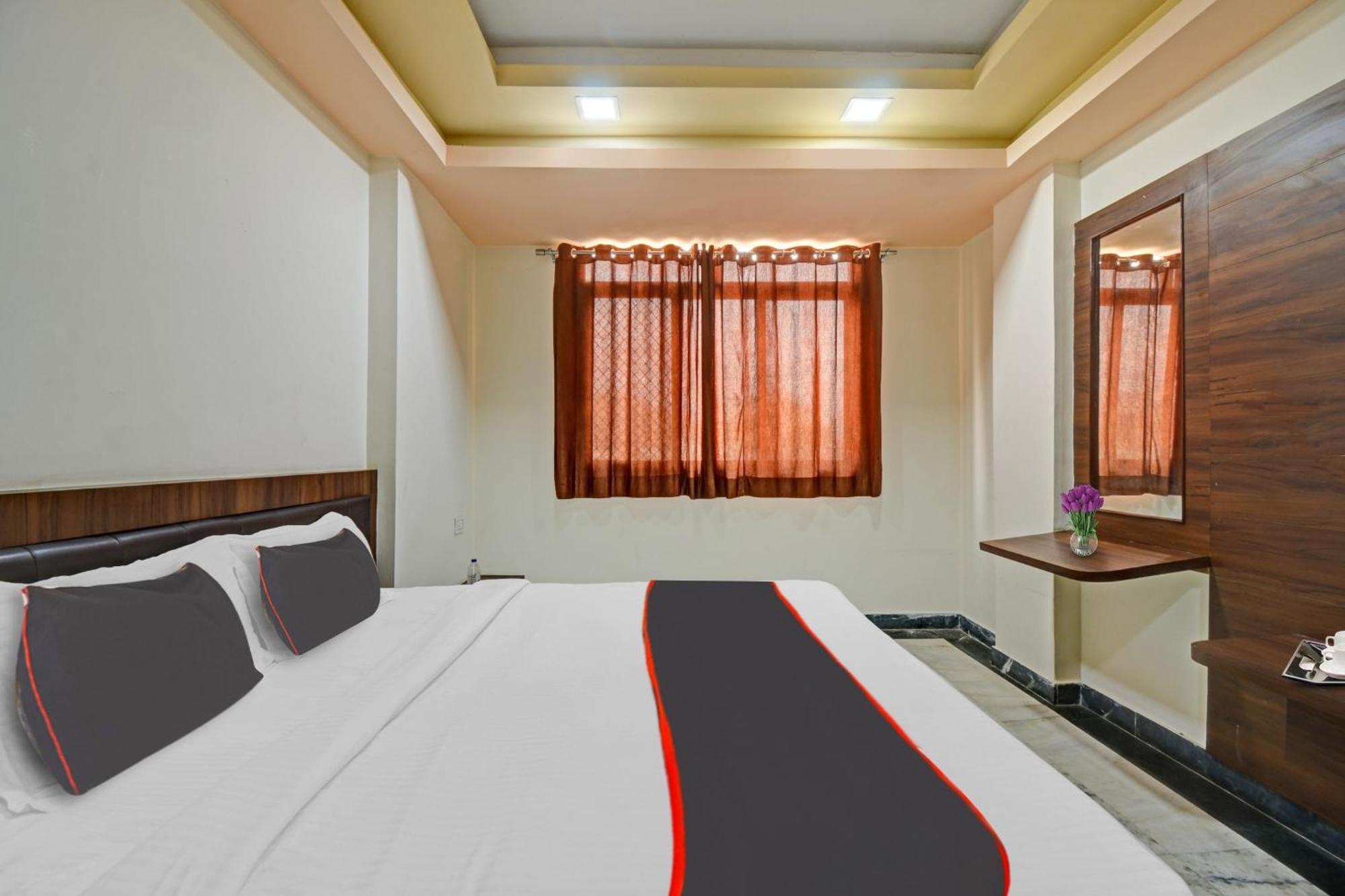 Collection O The Sunrise Hotel Udaipur Kültér fotó