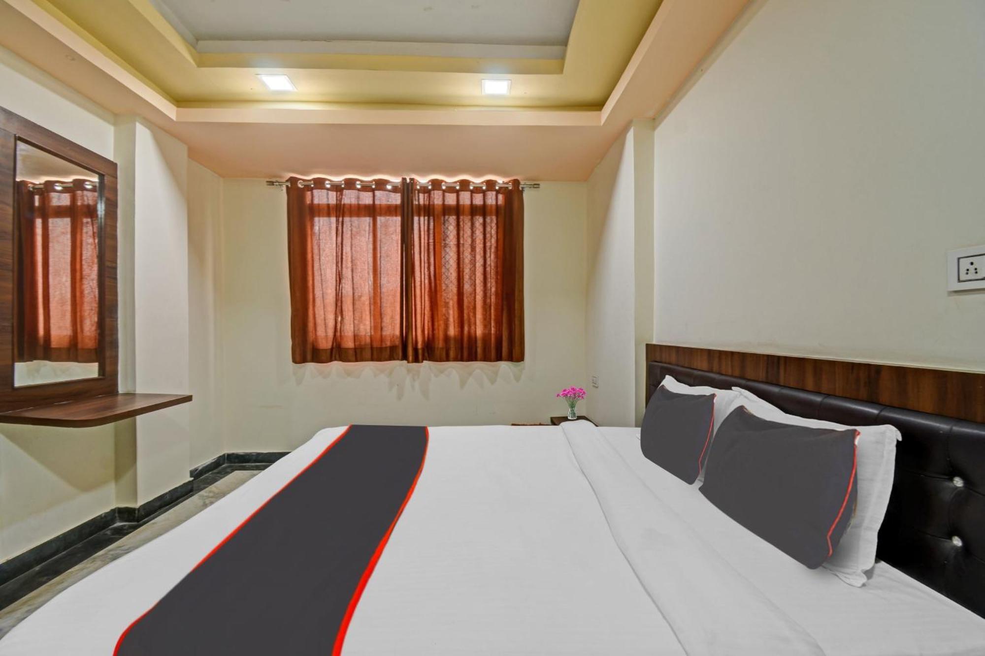 Collection O The Sunrise Hotel Udaipur Kültér fotó